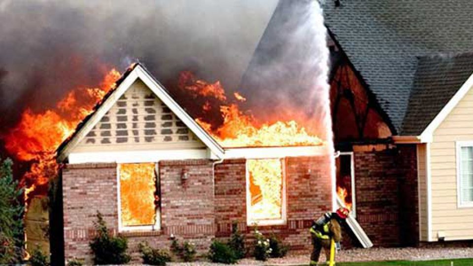 بررسی ویژگی های خطرات تبعی بیمه آتش سوزی